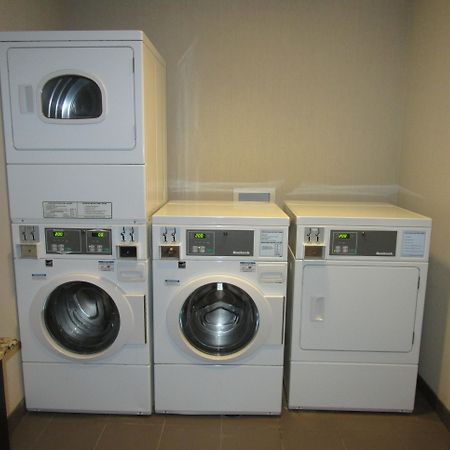 Chateau Inn & Suites Bonnyville מראה חיצוני תמונה